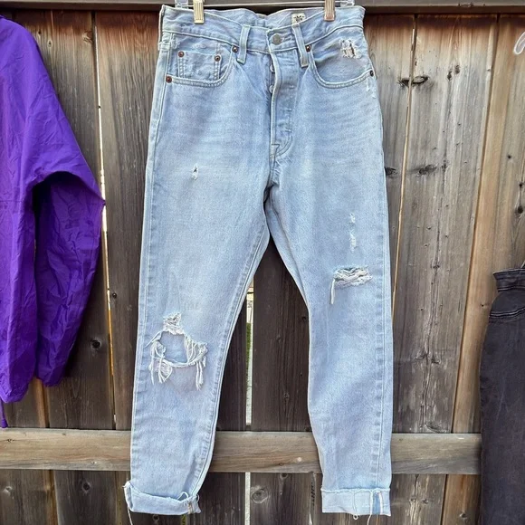 Distressed Levi’s 501 jeans - Picture 1 of 9